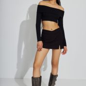 100076703_06V_alt1_1920x2880-1