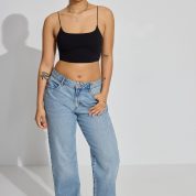 100082121_06V_alt1_1920x2880-1