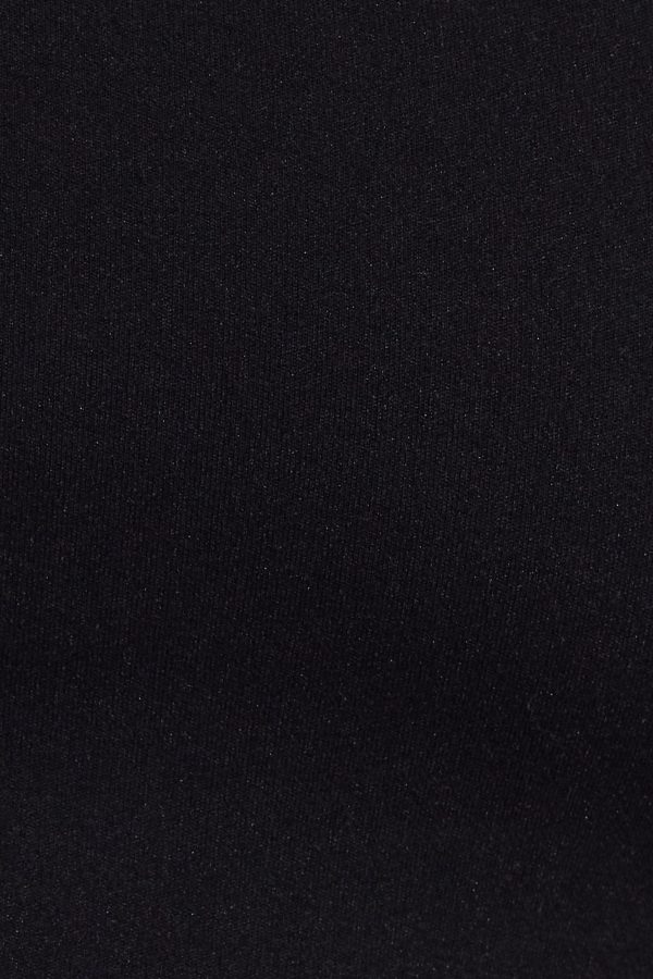 100082121_06V_alt3_1920x2880-1