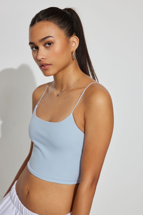 100082121_0AP_alt1_1920x2880-1