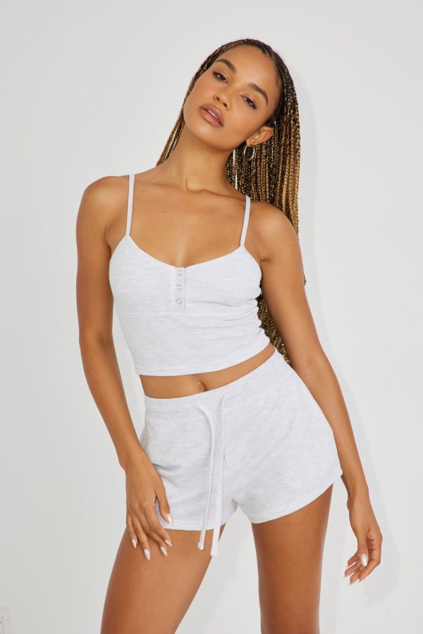 100083756_18X_alt1_1920x2880-1