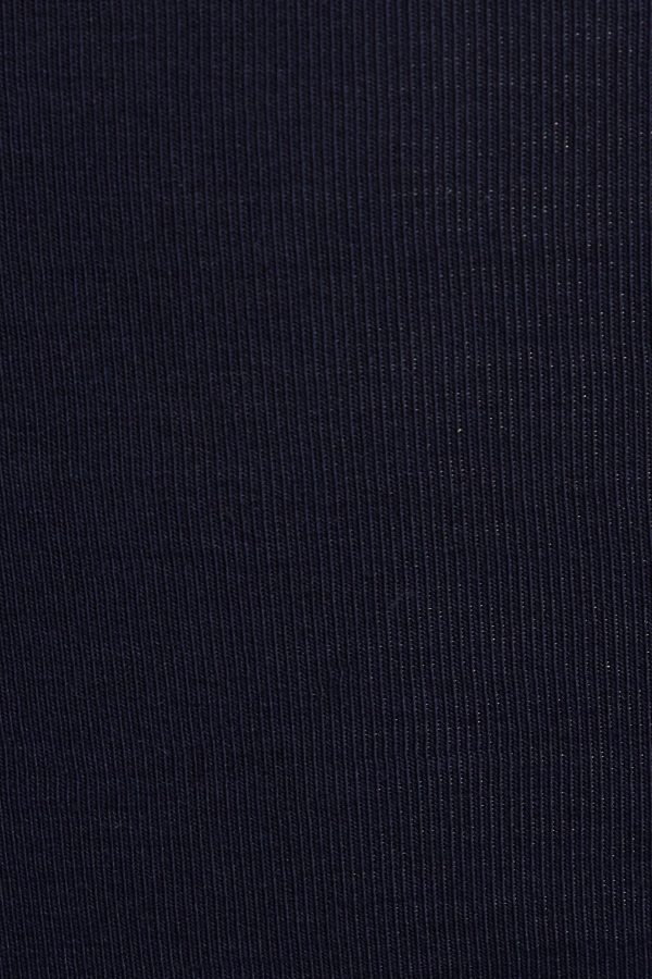 100085360_06G_alt3_1920x2880-1