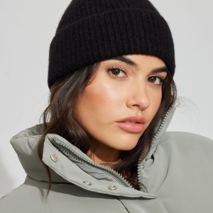 Ribbed Knit Basic Tuque