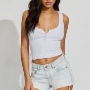 100085876_07H_alt2_1920x2880-1