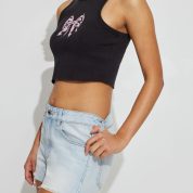 100085886_07H_alt1_1920x2880-1