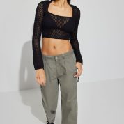 100086495_06V_alt3_1920x2880-1