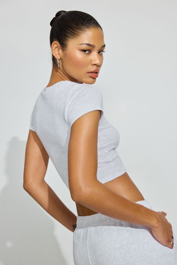 100086582_7U4_alt3_1920x2880-1