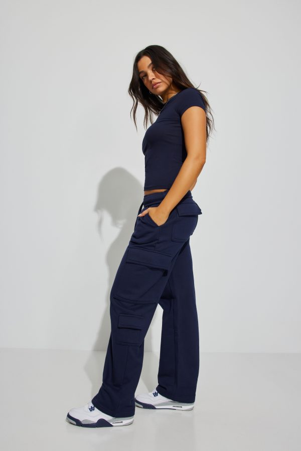 100086867_06G_alt1_1920x2880-1