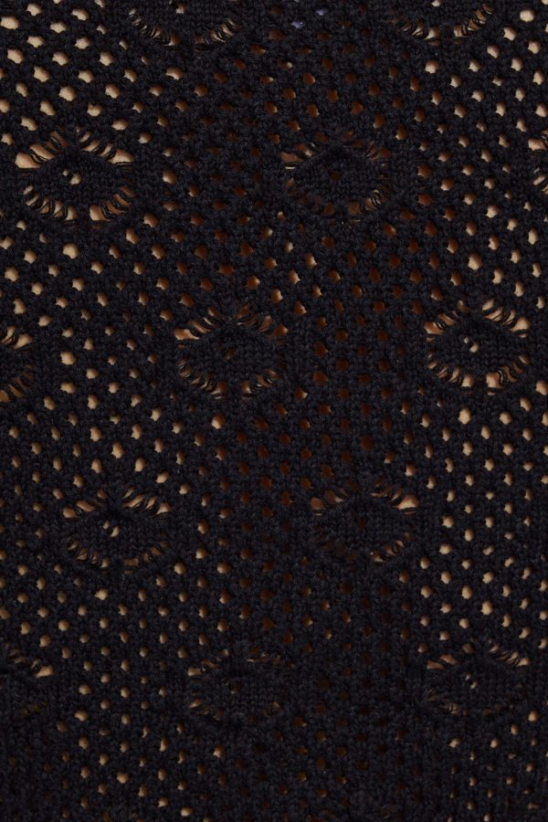 100087638_06V_alt4_1920x2880-1
