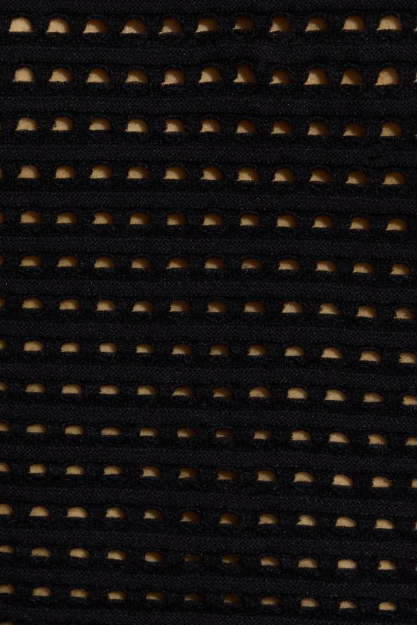 100087932_06V_alt3_1920x2880-1