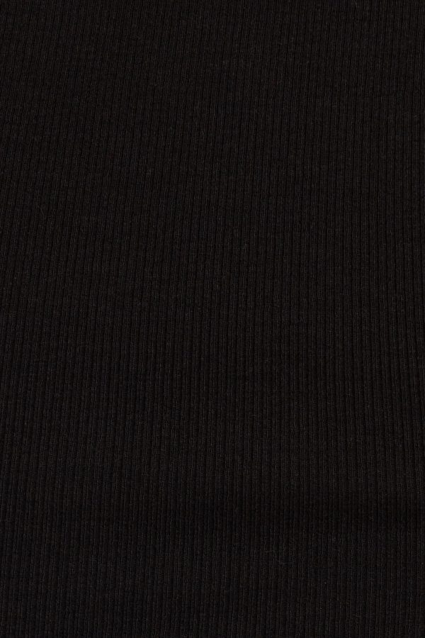 100088281_06V_alt4_1920x2880-1
