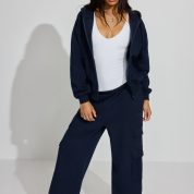 100088510_06G_alt2_1920x2880-1