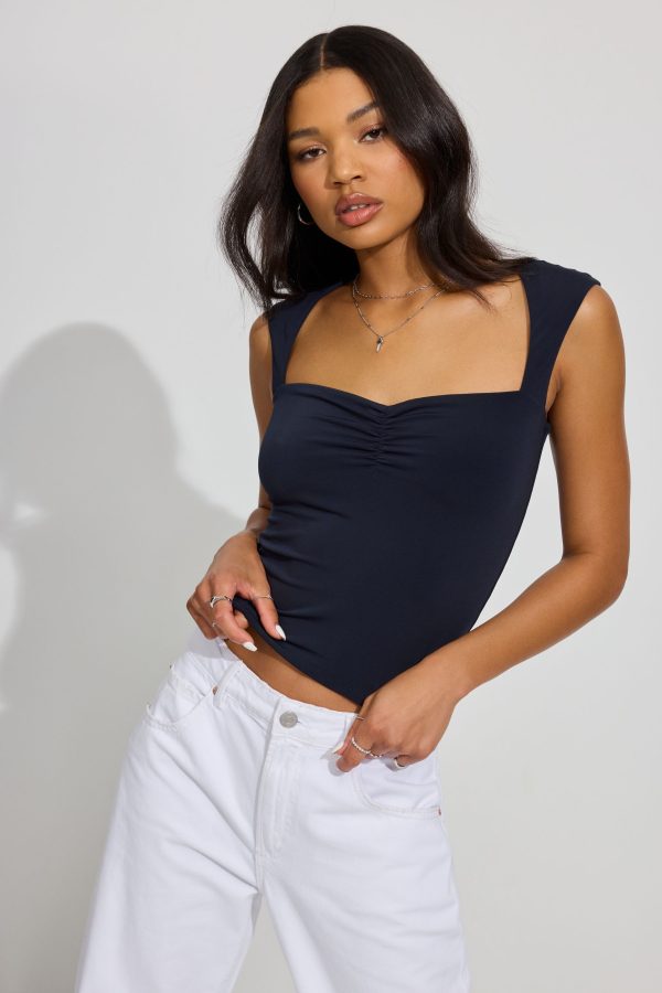 100088860_06G_alt2_1920x2880-1