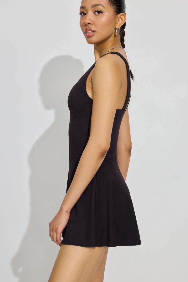 100089452_06V_alt1_1920x2880-1