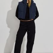 100089547_06G_alt1_1920x2880-1
