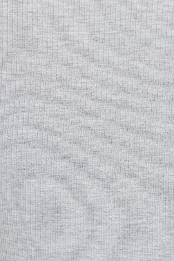 100089692_69I_alt5_1920x2880-1
