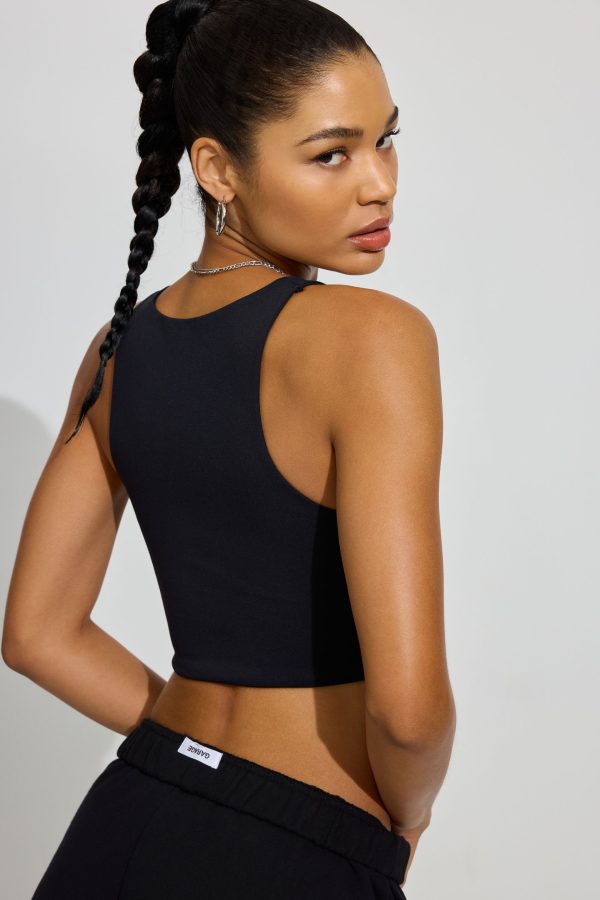 100090007_06V_alt3_1920x2880-1