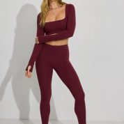 100090132_05P_1920x2880-1