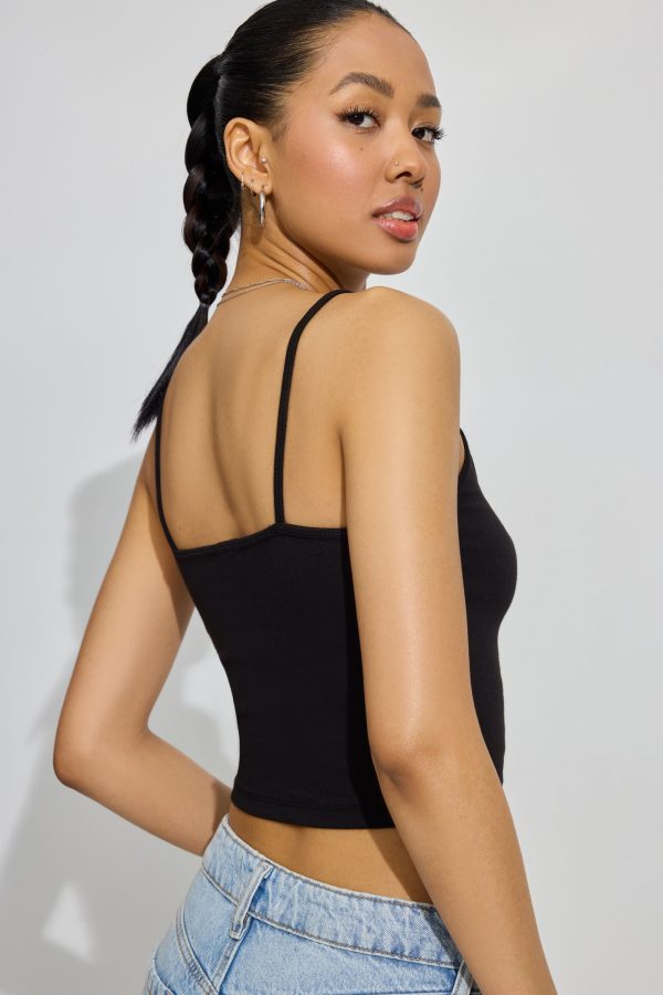 100090165_06V_alt2_1920x2880-1