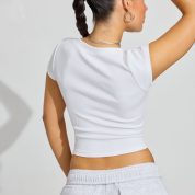 100090199_04N_alt2_1920x2880-1