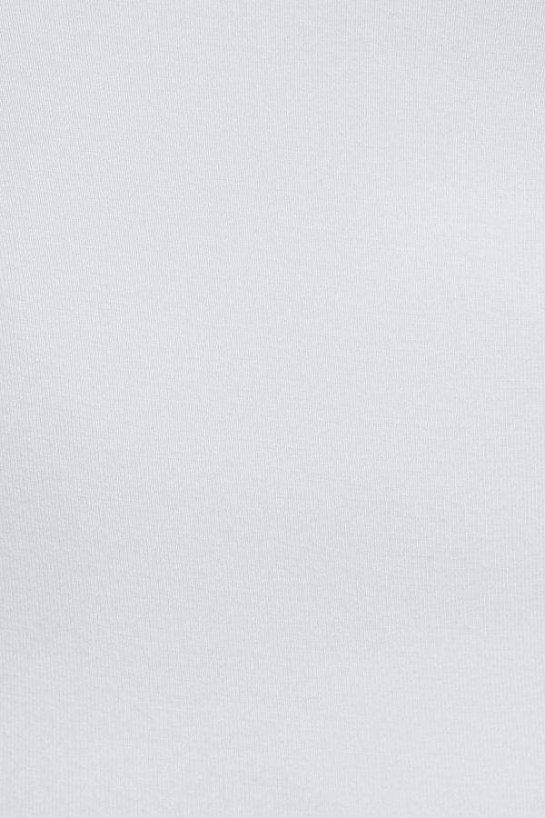 100090370_04N_alt5_1920x2880-1