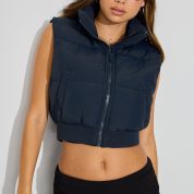 100090569_06G_alt1_1920x2880-1