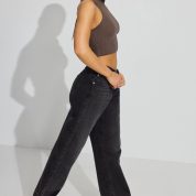 100090686_0V6_alt1_1920x2880-1