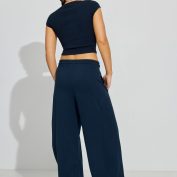 100090943_06G_alt2_1920x2880-1