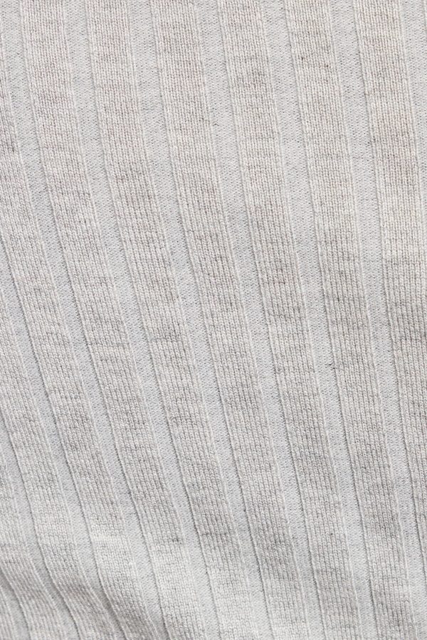 100091129_18X_alt4_1920x2880-1