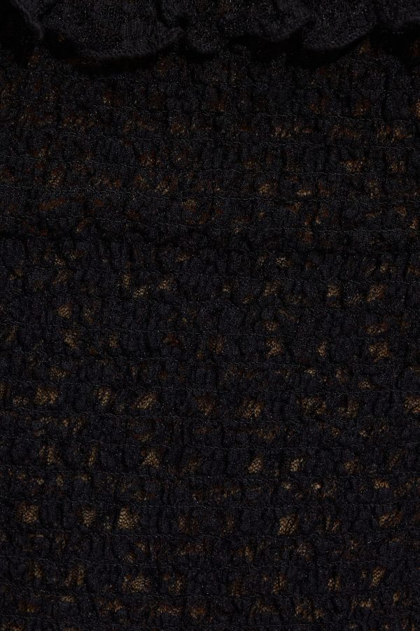 100091407_06V_alt3_1920x2880-1