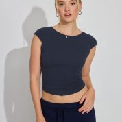 100091557_06G_1920x2880-1