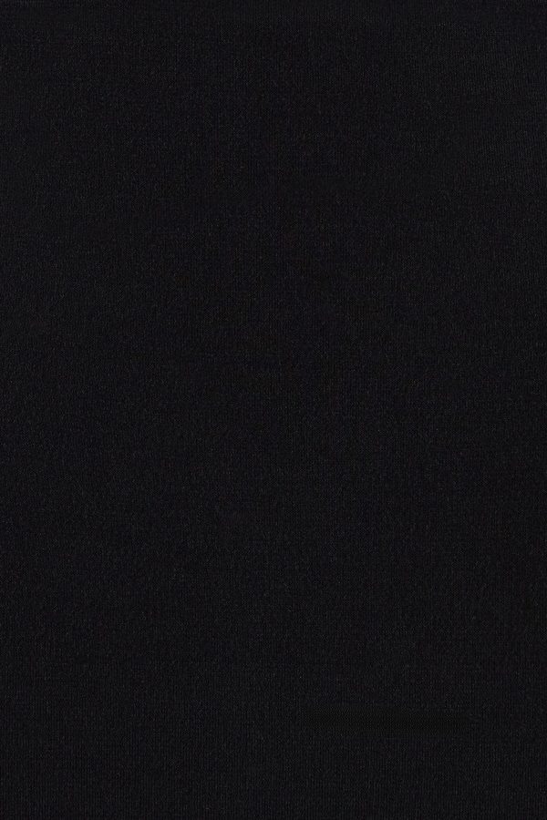 100091575_06V_alt4_1920x2880-1