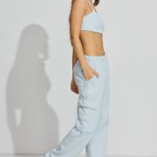 100091918_7VV_alt1_1920x2880-1