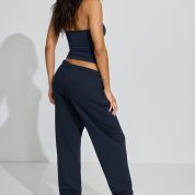100091919_06G_alt2_1920x2880-1