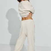 100091919_7L9_alt3_1920x2880-1