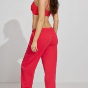 100091919_85Q_alt2_1920x2880-1