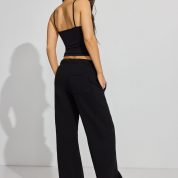 100091920_06V_alt2_1920x2880-2