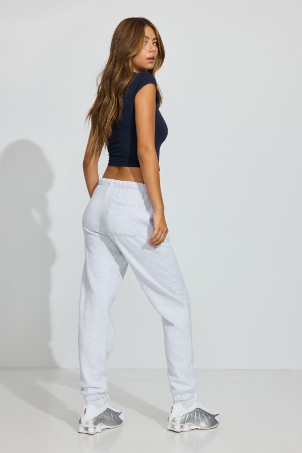 100091921_18X_alt2_1920x2880-1
