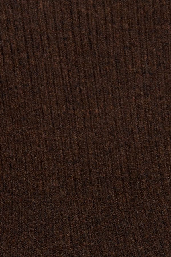 100092158_6XV_alt3_1920x2880-1