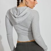 100092169_18X_alt2_1920x2880-1
