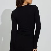 100092502_06V_alt3_1920x2880-1