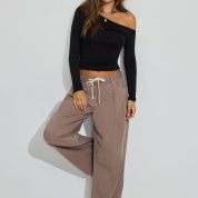 100092821_0V6_alt1_1920x2880-1