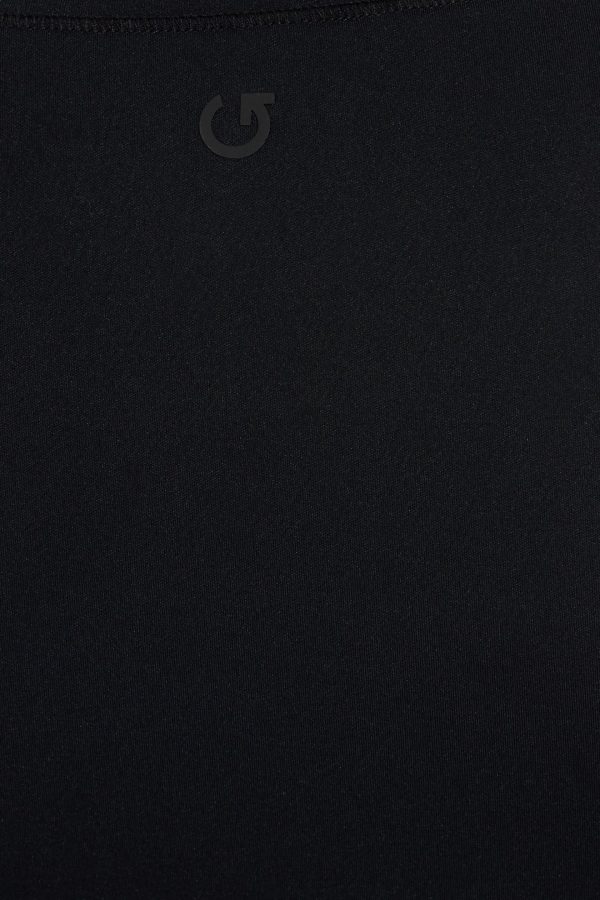 100092990_06V_alt4_1920x2880-1