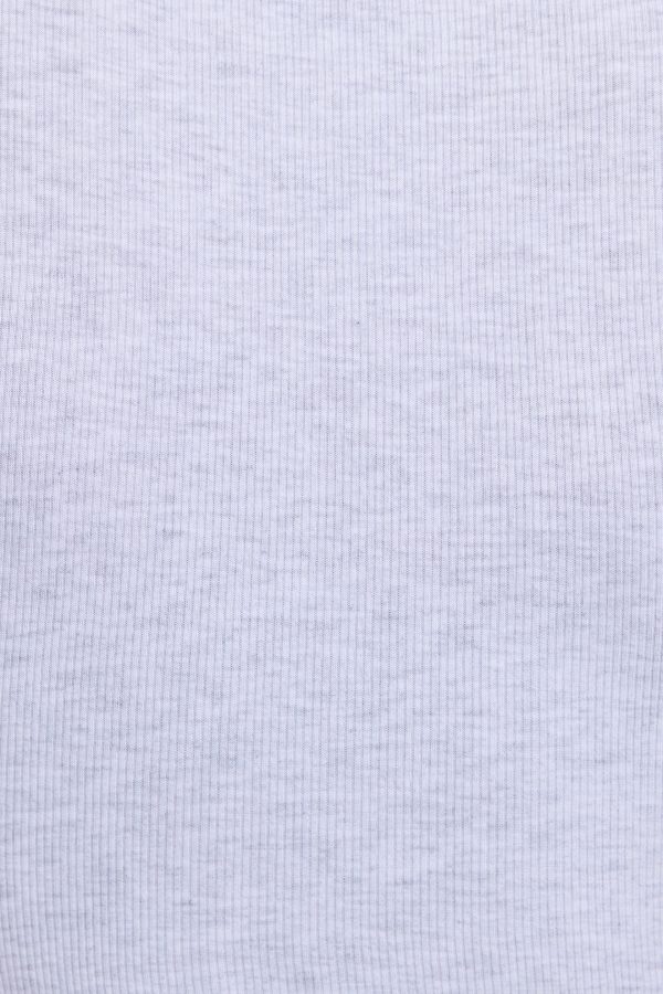 100093010_69I_alt3_1920x2880-1