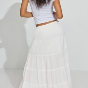 100093092_03G_alt3_1920x2880-1