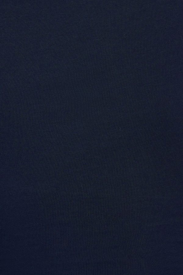100093097_06G_alt3_1920x2880-1