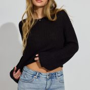 100093266_06V_alt1_1920x2880-1