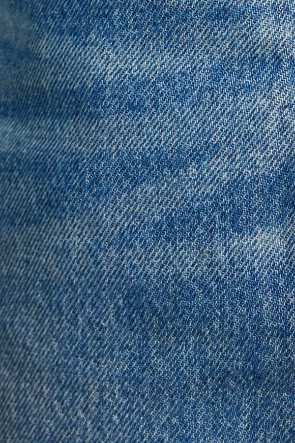 100093339_07I_alt4_1920x2880-1