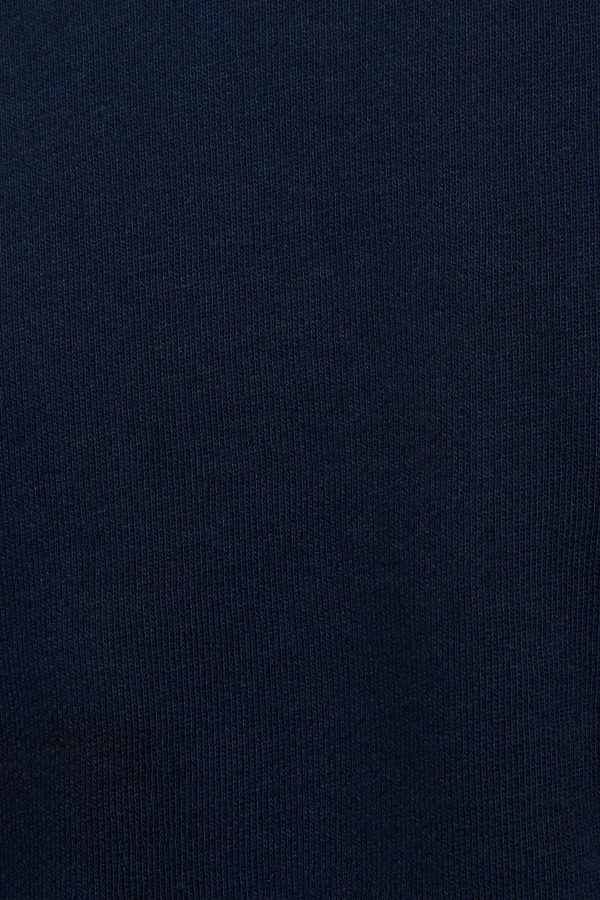 100093924_06G_alt4_1920x2880-1