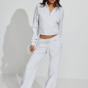 100093924_18X_alt1_1920x2880-1